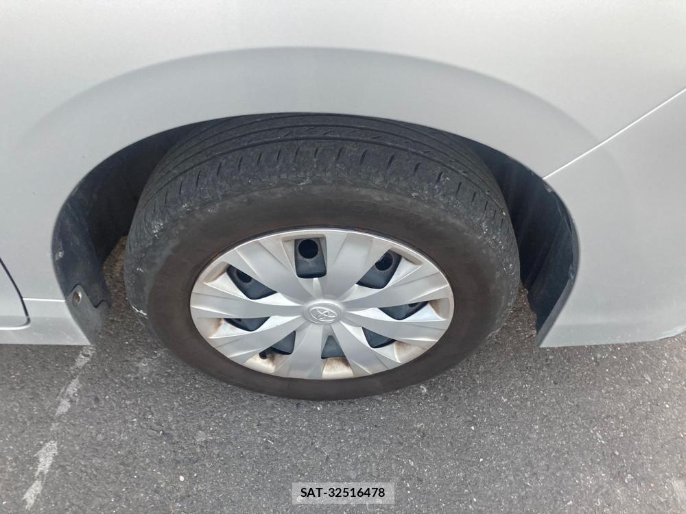 Toyota NOAH 2019-03 1329130-32