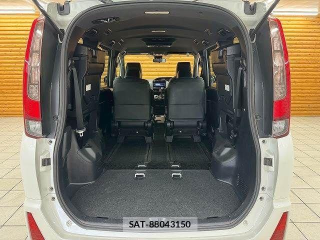 Toyota NOAH 2016-11 1347199-19