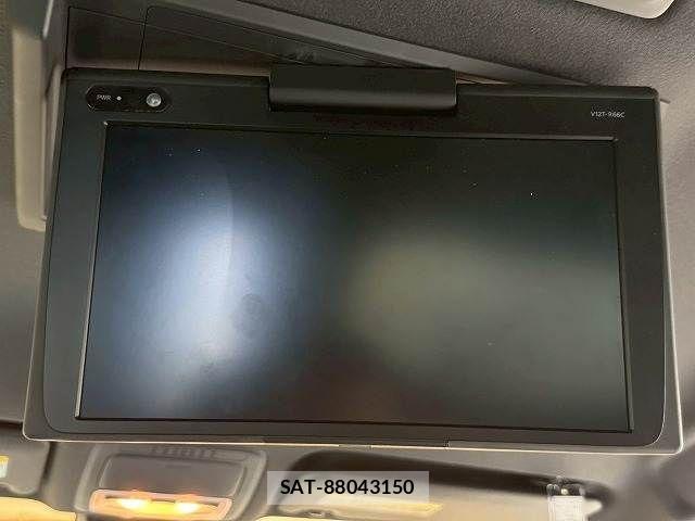 Toyota NOAH 2016-11 1347199-5