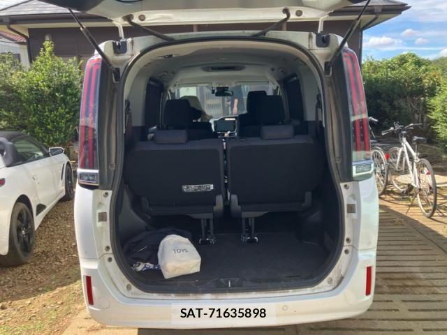 Toyota NOAH 2020-12 1314383-9