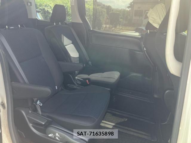 Toyota NOAH 2020-12 1314383-10