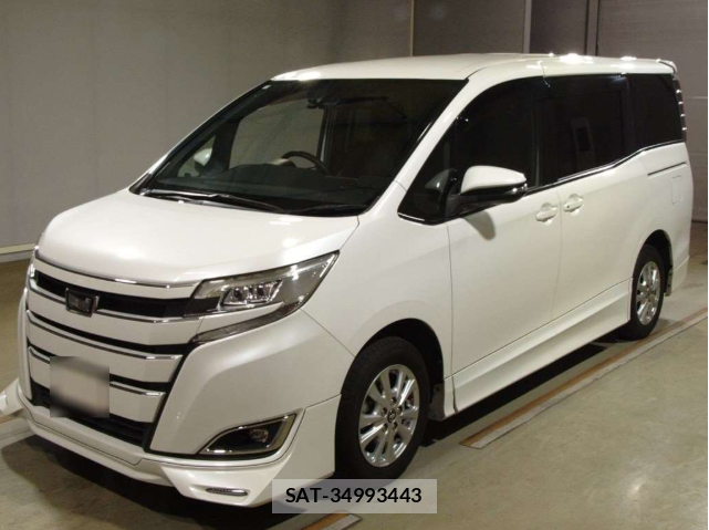 Toyota NOAH 2018 1347604-0