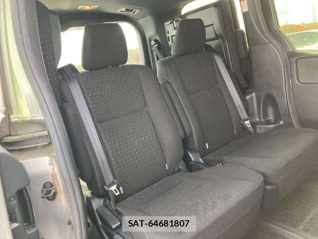 Toyota NOAH HYBRID 2018 1347603-4