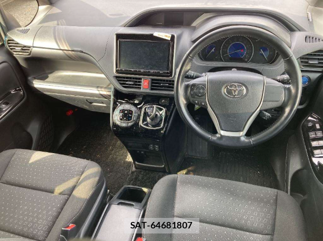 Toyota NOAH HYBRID 2018 1347603-6