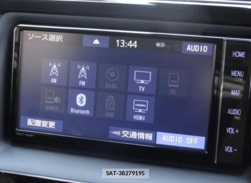 Toyota NOAH 2020 1679400-14