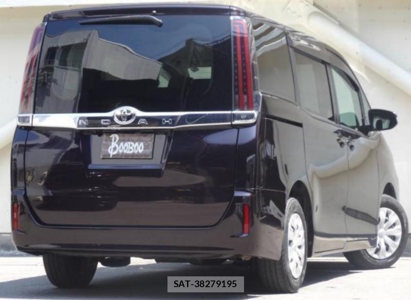Toyota NOAH 2020 1679400-2
