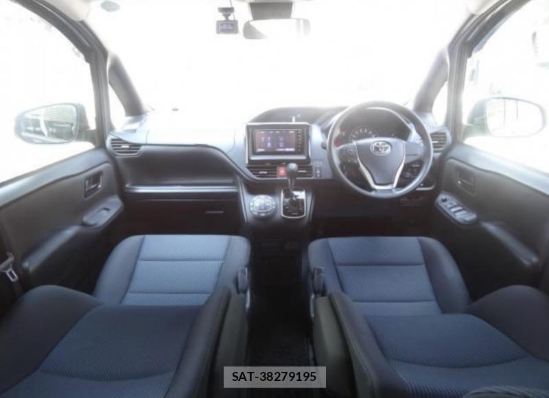 Toyota NOAH 2020 1679400-7