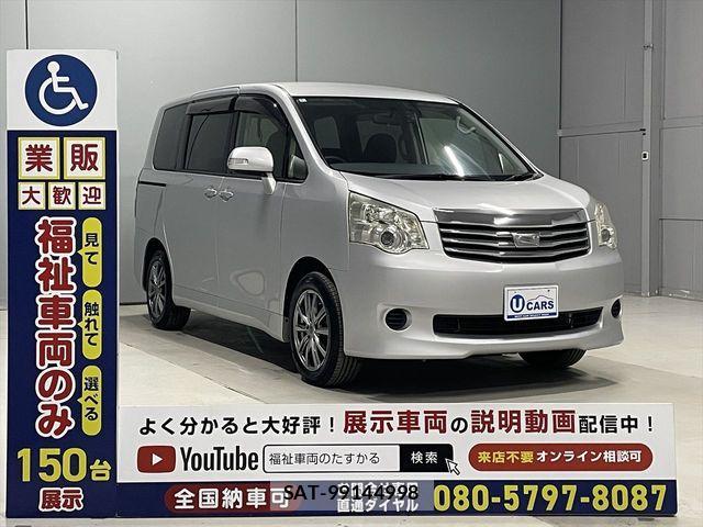 Toyota NOAH 2013-03 2083695-16