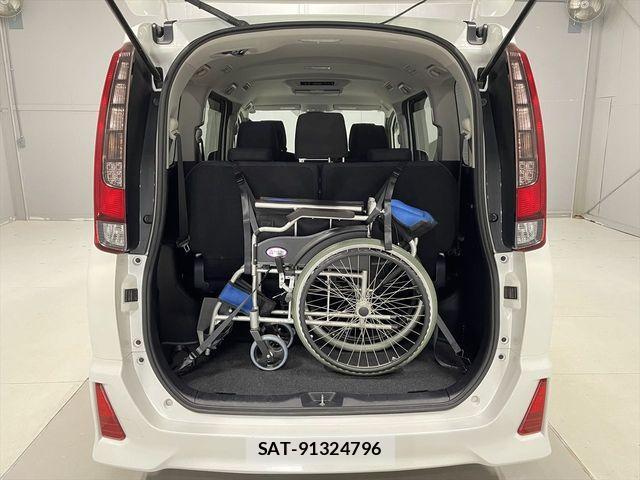 Toyota NOAH 2016-10 2249997-12