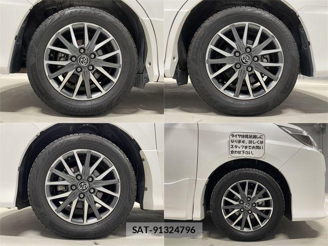 Toyota NOAH 2016-10 2249997-28