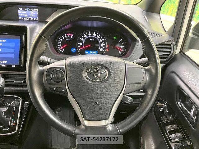 Toyota NOAH 2019-03 3381622-11