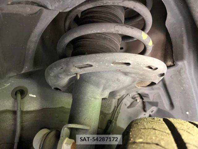 Toyota NOAH 2019-03 3381622-17