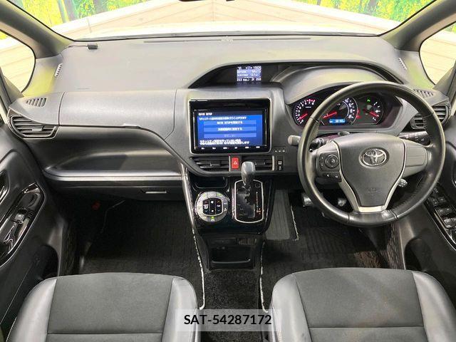 Toyota NOAH 2019-03 3381622-1