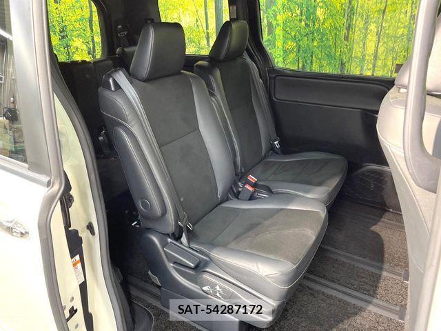 Toyota NOAH 2019-03 3381622-8