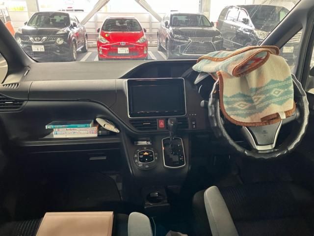 Toyota NOAH 2016-10 3678142-14