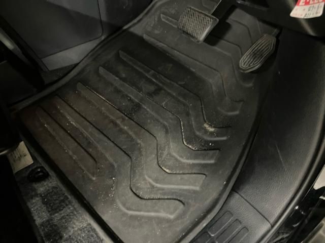 Toyota NOAH 2016-10 3678142-15