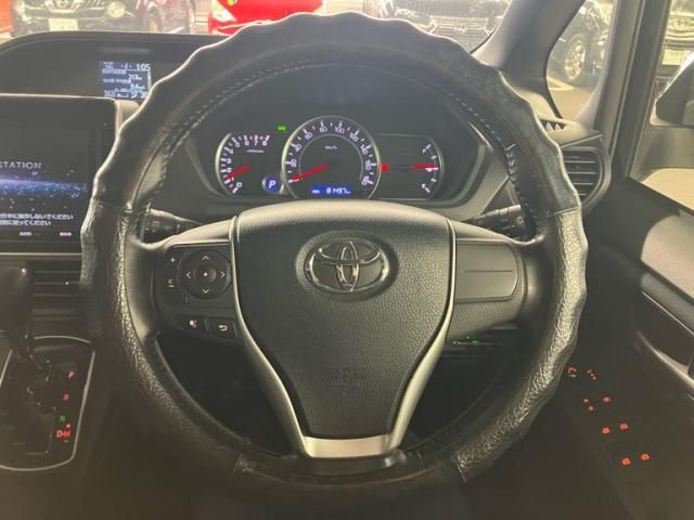 Toyota NOAH 2016-10 3678142-17