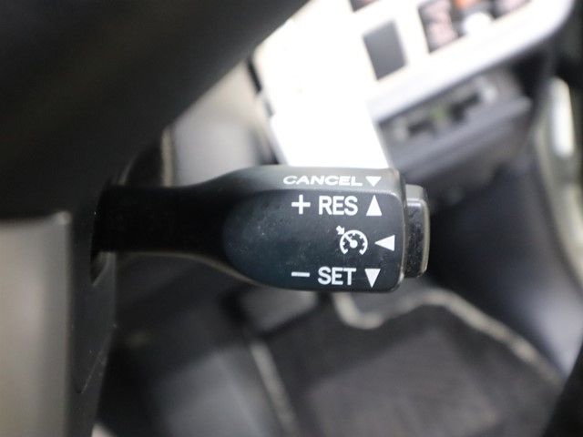 Toyota NOAH 2019-04 3678075-21