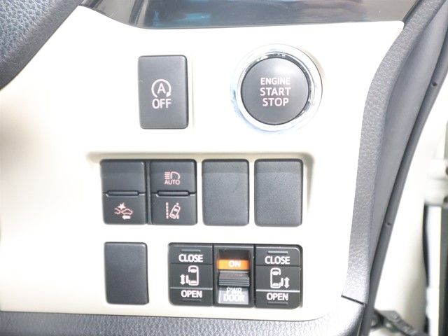 Toyota NOAH 2019-04 3678075-22