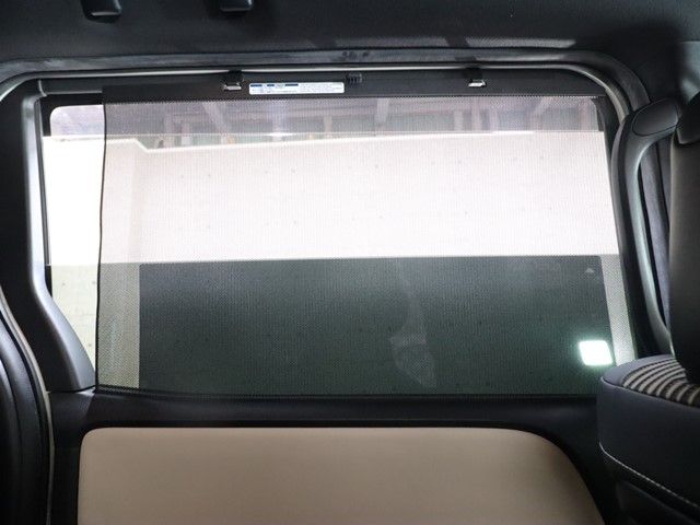 Toyota NOAH 2019-04 3678075-5