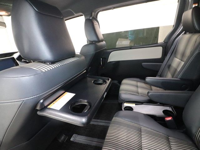 Toyota NOAH 2019-04 3678075-8