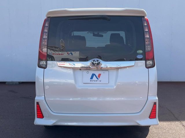 Toyota NOAH 2015-05 3678115-15