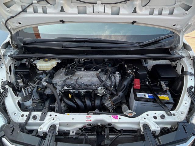Toyota NOAH 2015-05 3678115-17