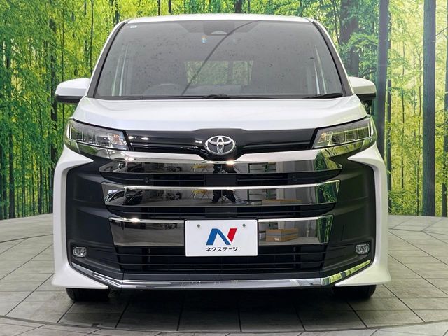 Toyota NOAH 2022-11 3678038-14