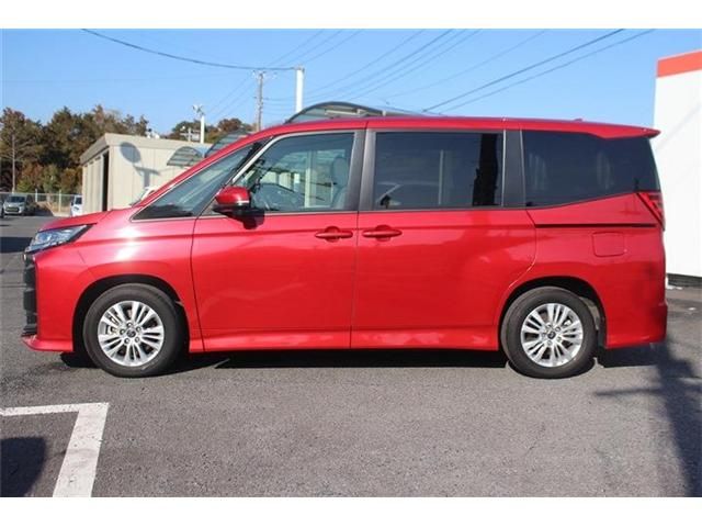 Toyota NOAH 2022-09 3678056-12