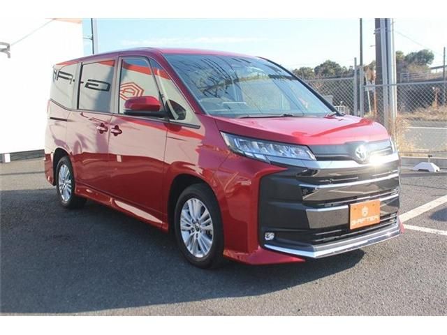 Toyota NOAH 2022-09 3678056-7