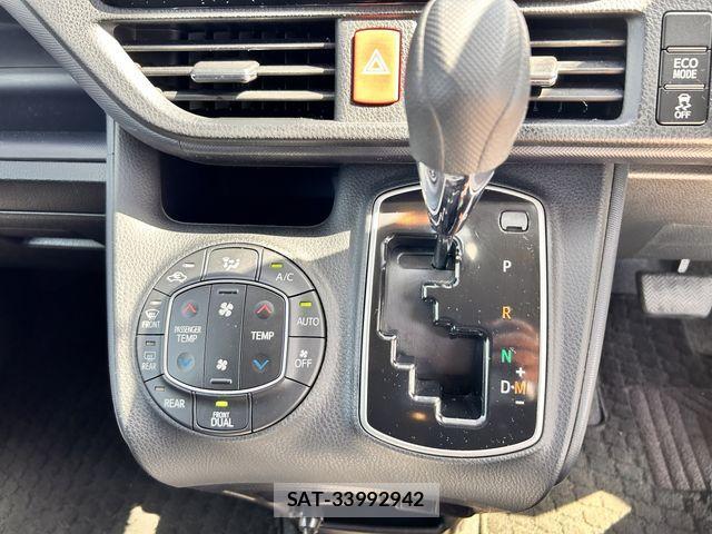 Toyota NOAH 2016-10 4046313-14