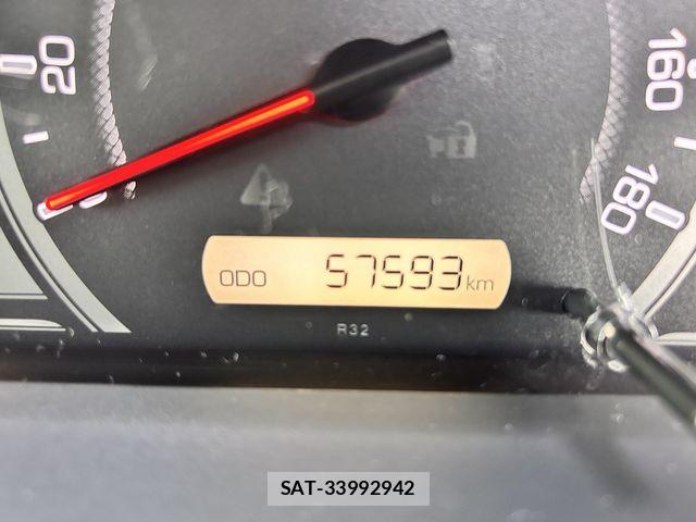 Toyota NOAH 2016-10 4046313-24