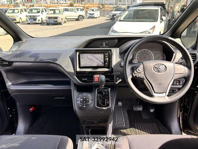 Toyota NOAH 2016-10 4046313-3