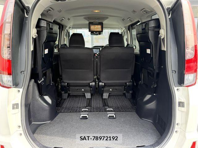 Toyota NOAH 2015-07 4046321-4