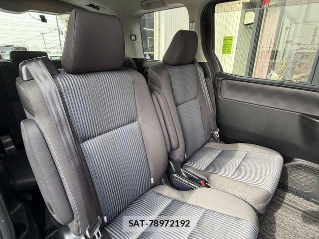 Toyota NOAH 2015-07 4046321-5
