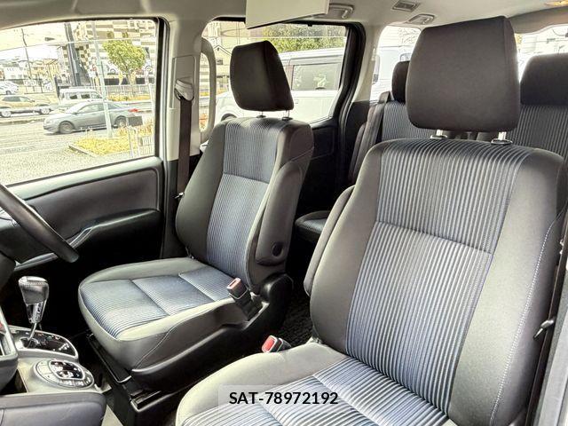 Toyota NOAH 2015-07 4046321-7
