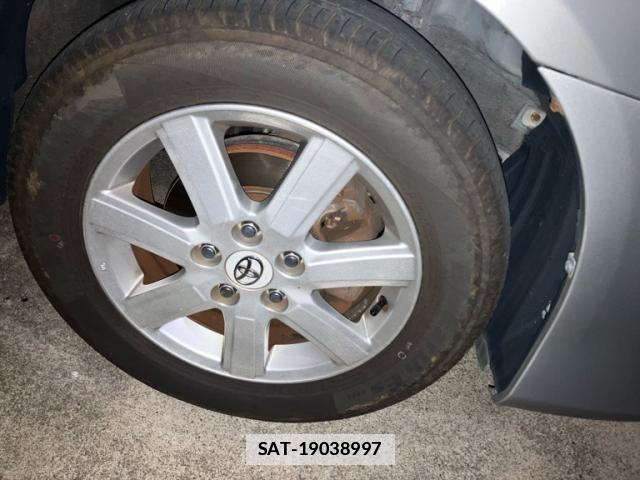 Toyota NOAH 2010-04 4422665-2