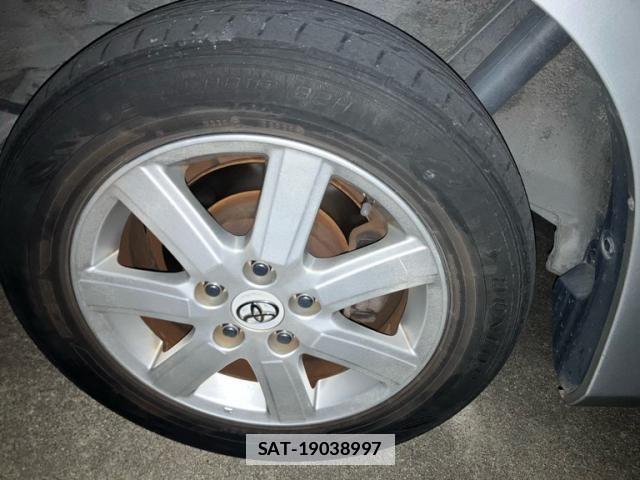 Toyota NOAH 2010-04 4422665-7