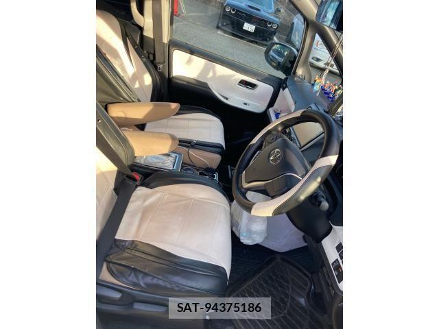 Toyota NOAH 2015-09 4598015-22