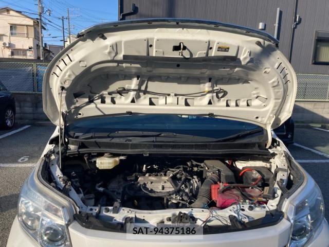 Toyota NOAH 2015-09 4598015-6