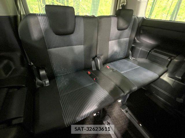 Toyota NOAH 2014-03 4597995-9