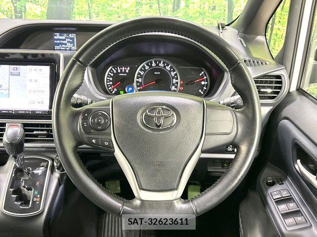 Toyota NOAH 2014-03 4597995-11