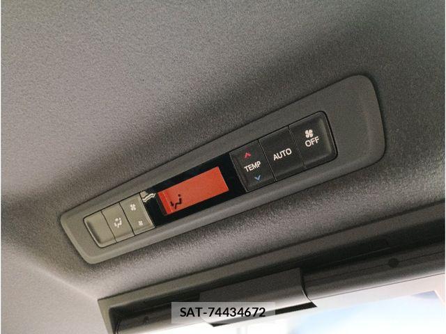 Toyota NOAH 2021-01 4756175-12