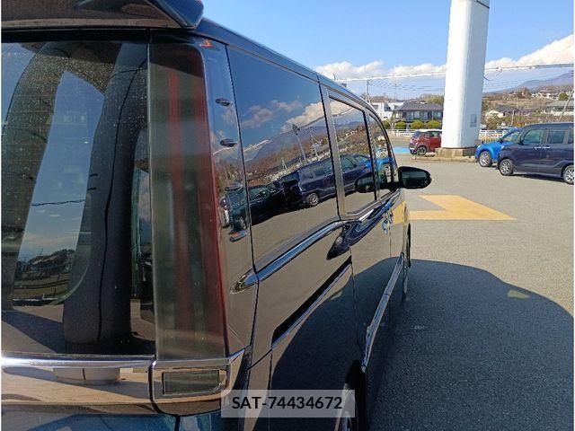 Toyota NOAH 2021-01 4756175-6