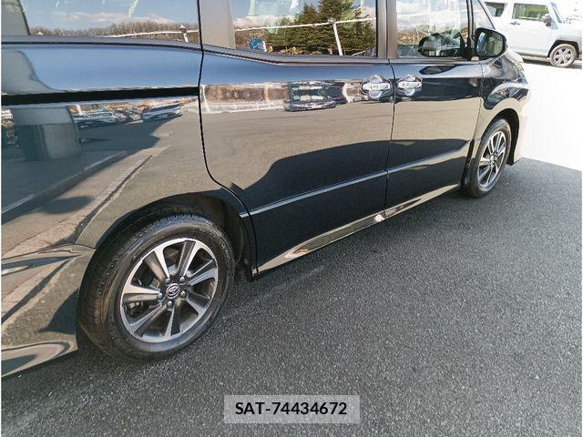 Toyota NOAH 2021-01 4756175-7