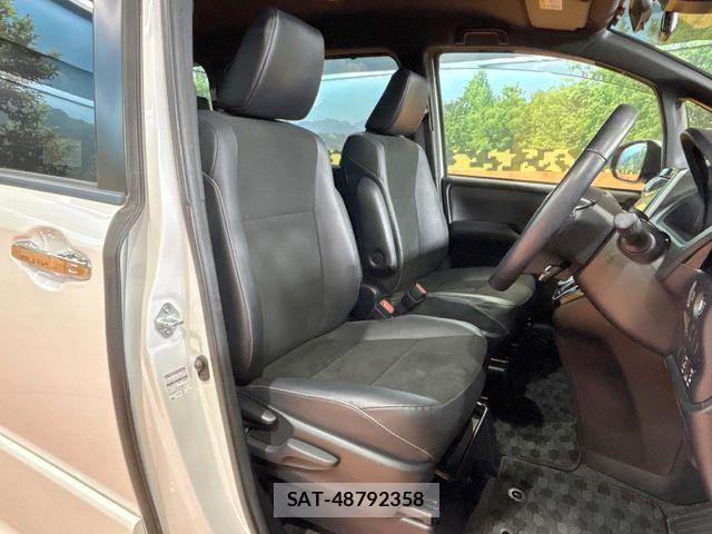 Toyota NOAH 2019-10 4756172-7