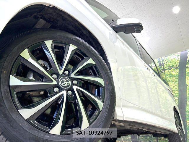 Toyota NOAH 2025-04 4973137-13