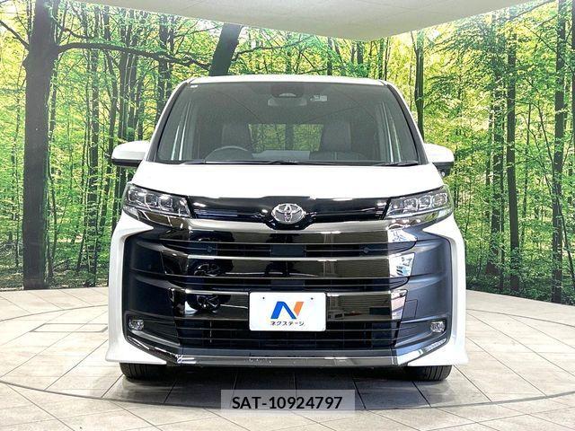 Toyota NOAH 2025-04 4973137-14