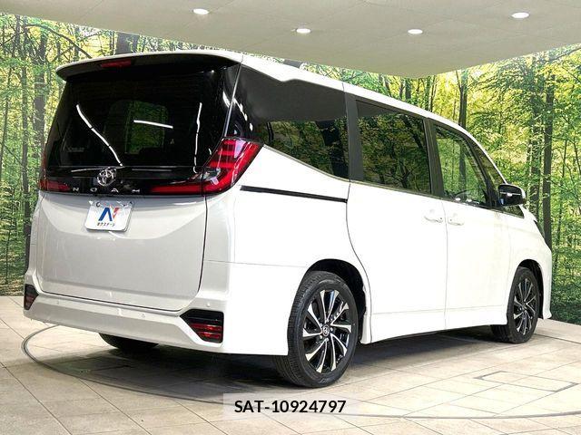 Toyota NOAH 2025-04 4973137-17