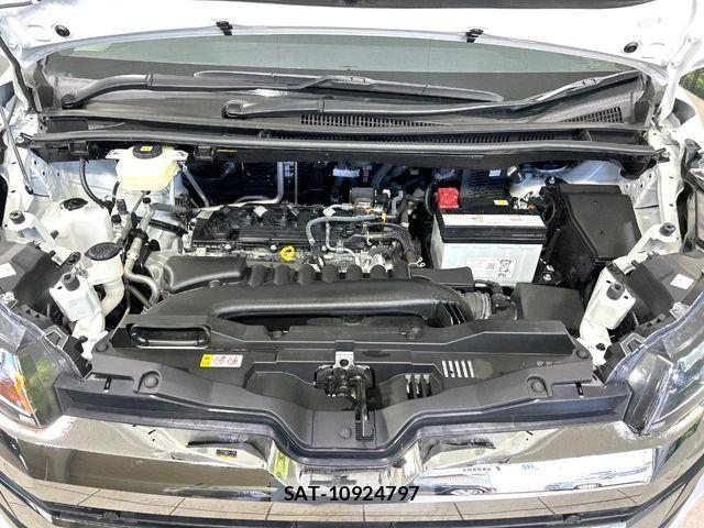 Toyota NOAH 2025-04 4973137-18